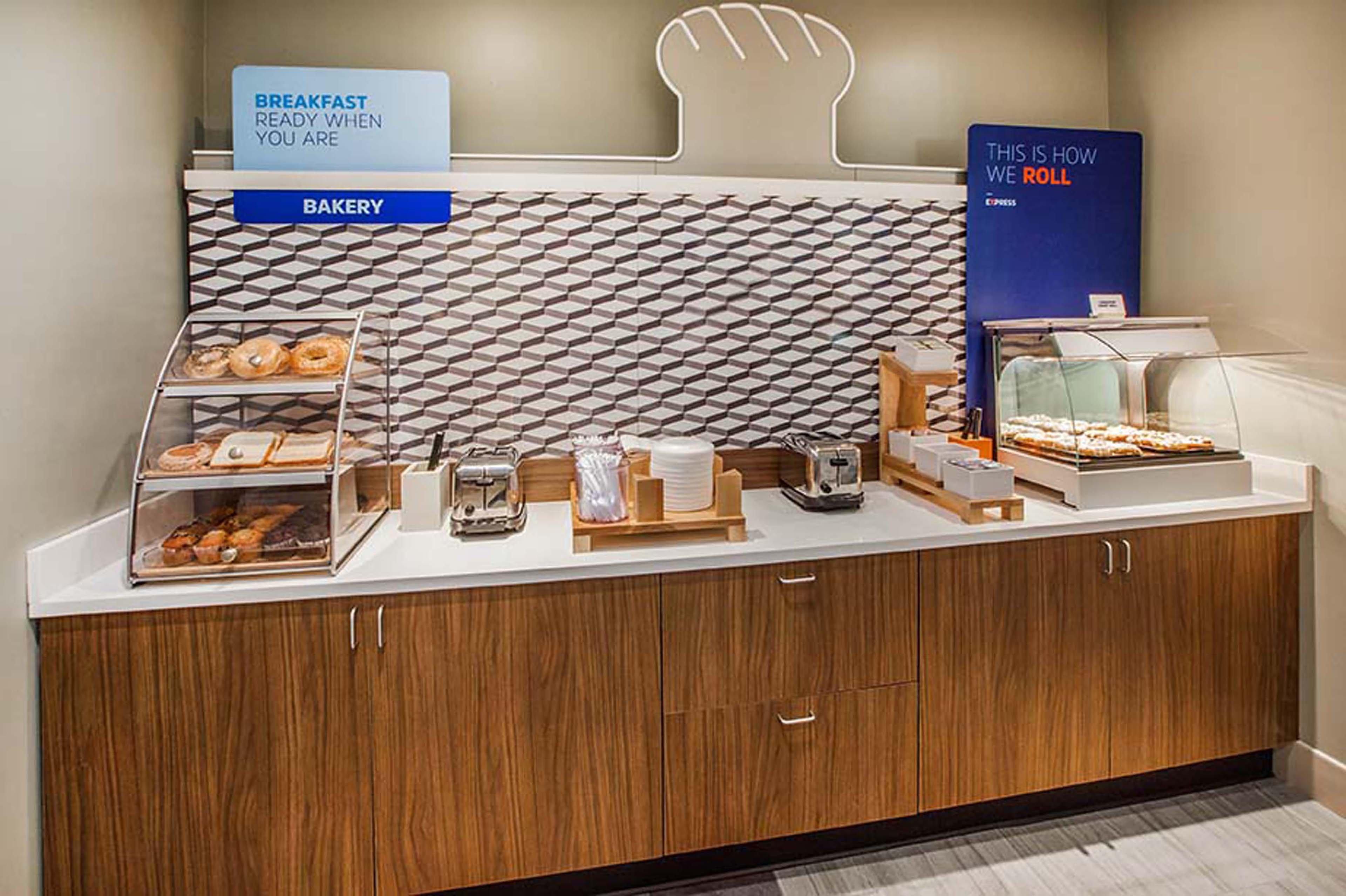 Holiday Inn Express & Suites - Dayton Southwest By Ihg Exteriér fotografie