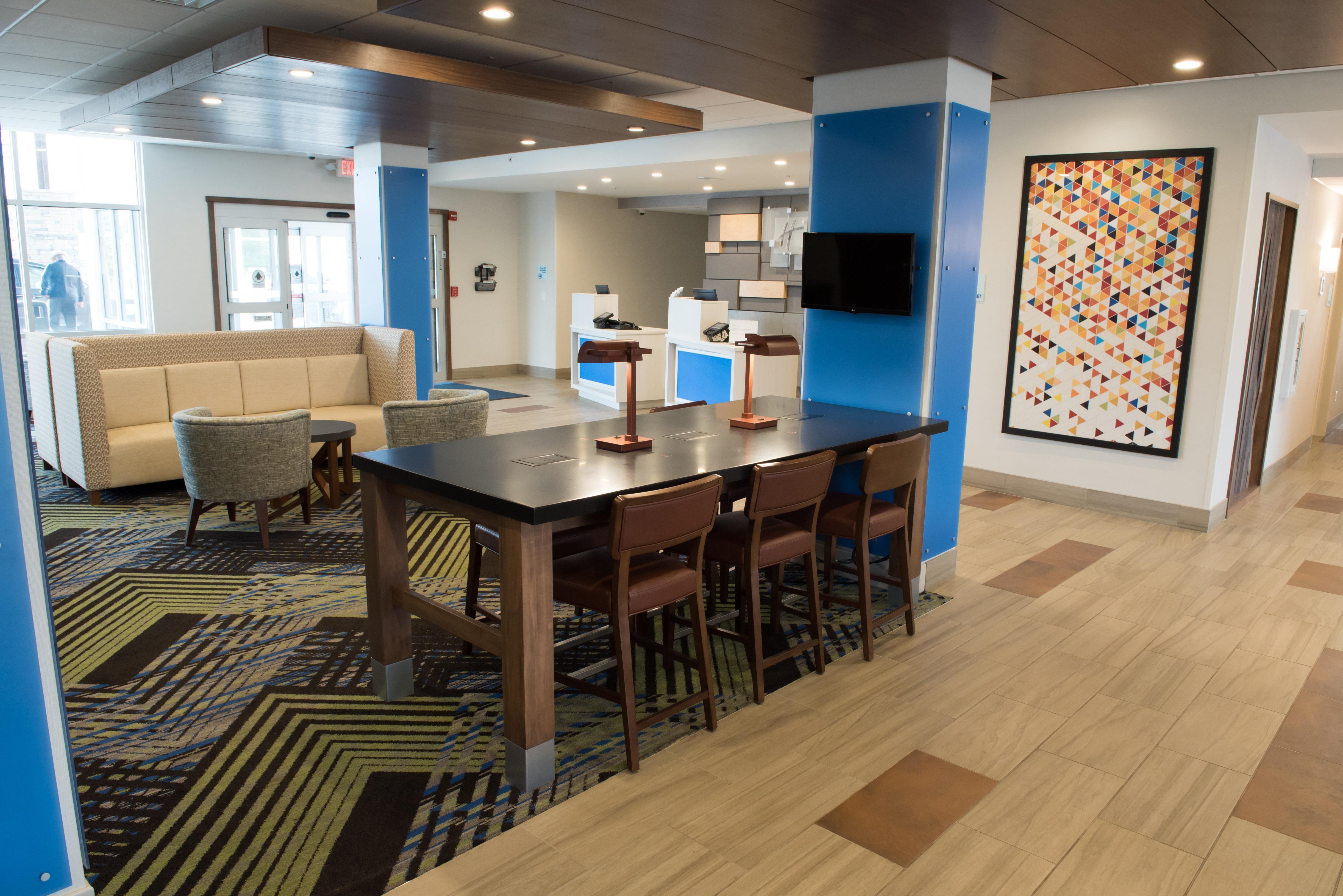 Holiday Inn Express & Suites - Dayton Southwest By Ihg Exteriér fotografie